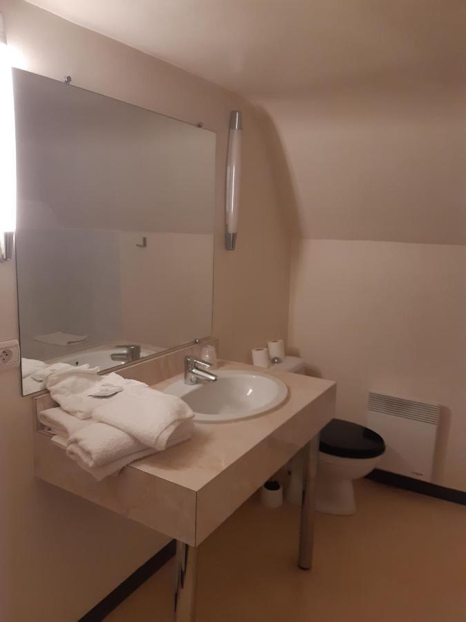 Hotel Les Forges Noyal-sur-Vilaine Esterno foto